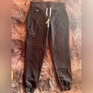 Figs black jogger scrub pants